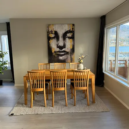 شقة Big Modern Aparthment Near By The Sea & Center