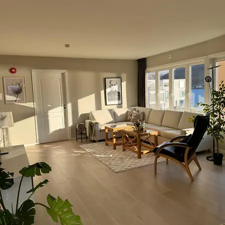 Big Modern Aparthment Near By The Sea & Center * ترومسو